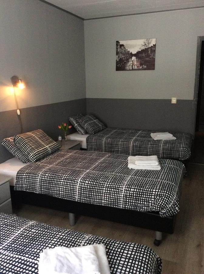 Hotel Den Berg Geertruidenberg Esterno foto